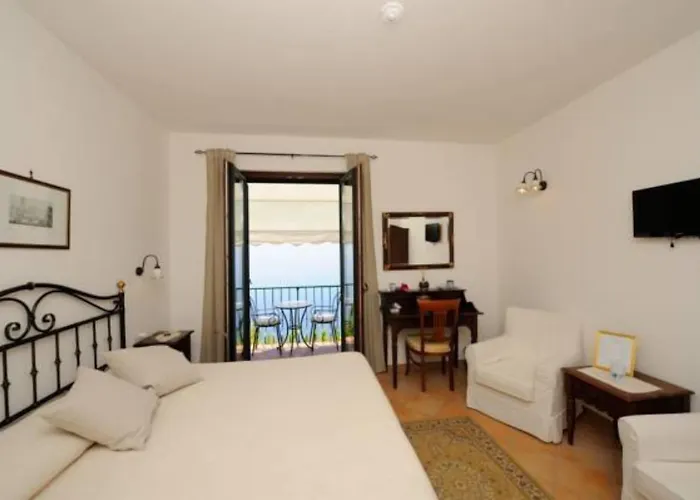 فندق مبيت وإفطار سولاريا 3*