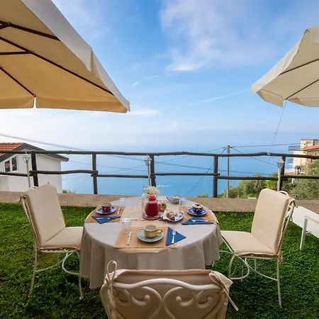 Solaria Couette-café Amalfi